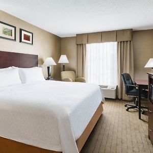 King Room Mobility or hearing accessible